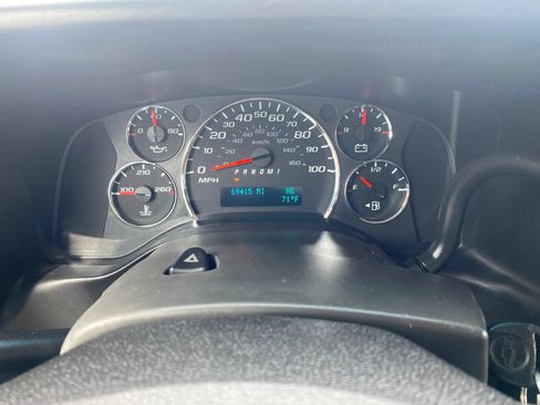 Used 2010 Chevrolet Express 3500 LT w/ LT Preferred Equipment Group RWD image 11