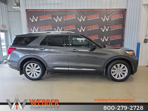 Used 2020 Ford Explorer Limited w/ Class III Trailer Tow Package AWD/4WD image 3