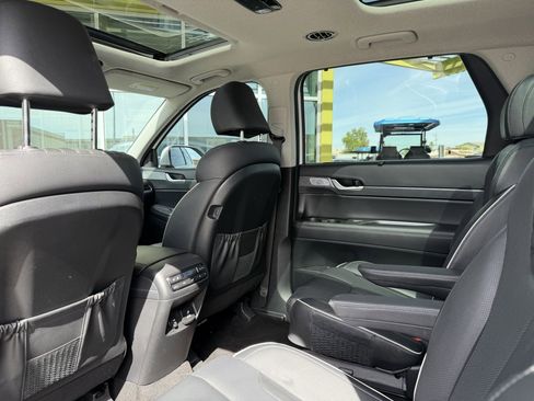 Used 2024 Hyundai Palisade Limited image 34