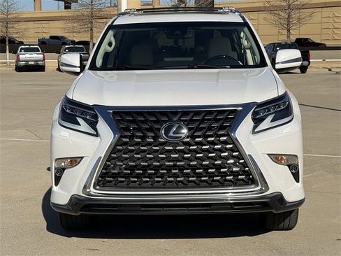 Used 2023 Lexus GX 460 Premium w/ Accessory Package image 7