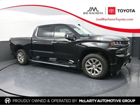 Used 2022 Chevrolet Silverado 1500 High Country w/ Technology Package image 1