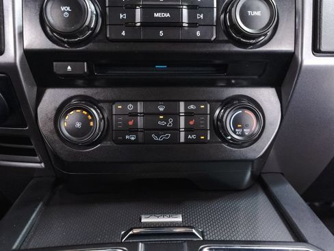 Used 2016 Ford F150 XLT w/ Equipment Group 302A Luxury AWD/4WD image 16
