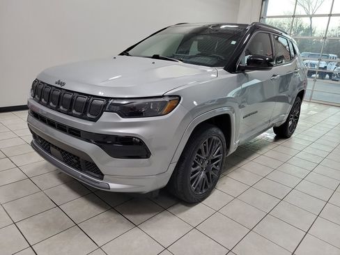 Used 2022 Jeep Compass High Altitude image 3