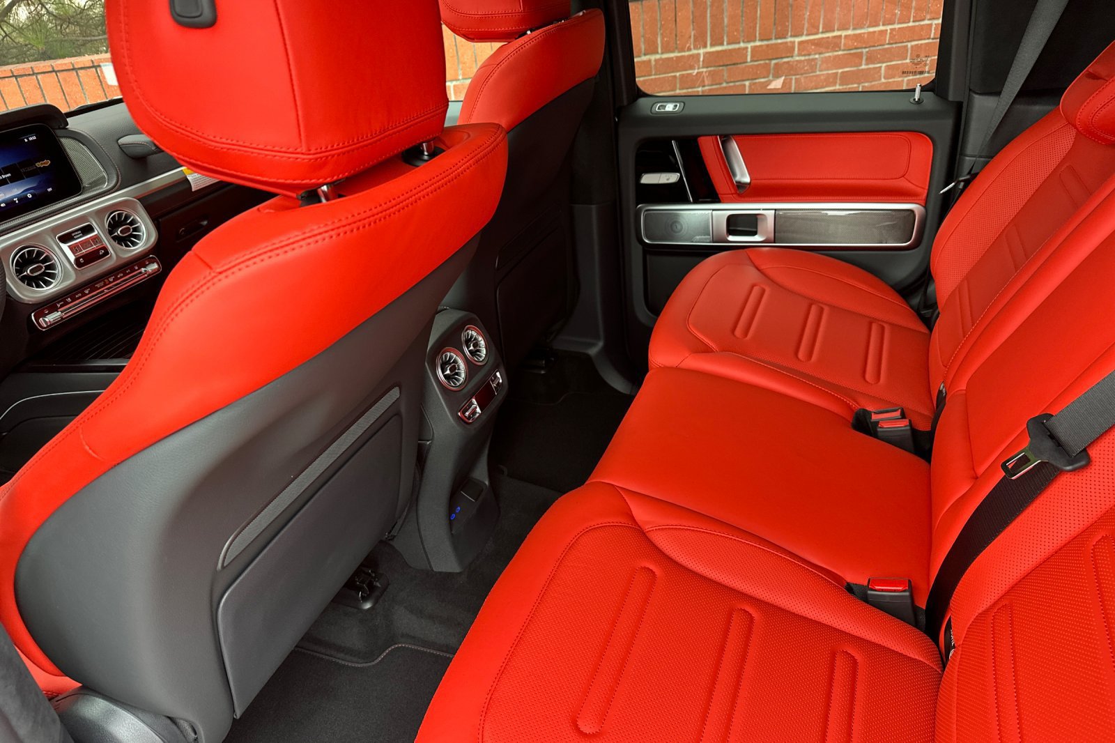 New 2027 Mercedes-Benz G 580 e image 12