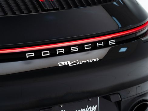 Certified 2022 Porsche 911 Carrera image 13