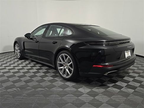 Certified 2025 Porsche Panamera 4 image 3