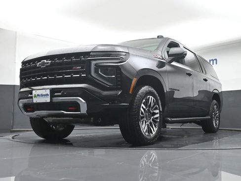 New 2026 Chevrolet Suburban Z71 image 6