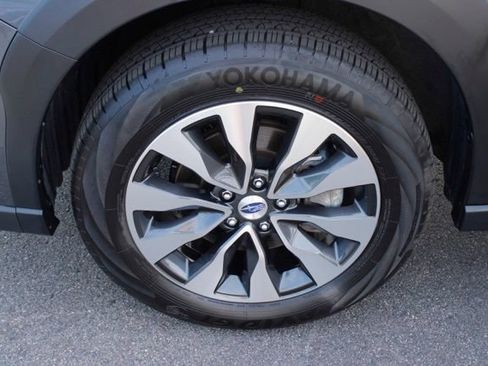 Certified 2025 Subaru Outback Limited AWD/4WD image 10