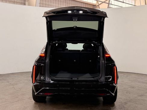 Used 2024 Cadillac Lyriq Sport RWD image 12
