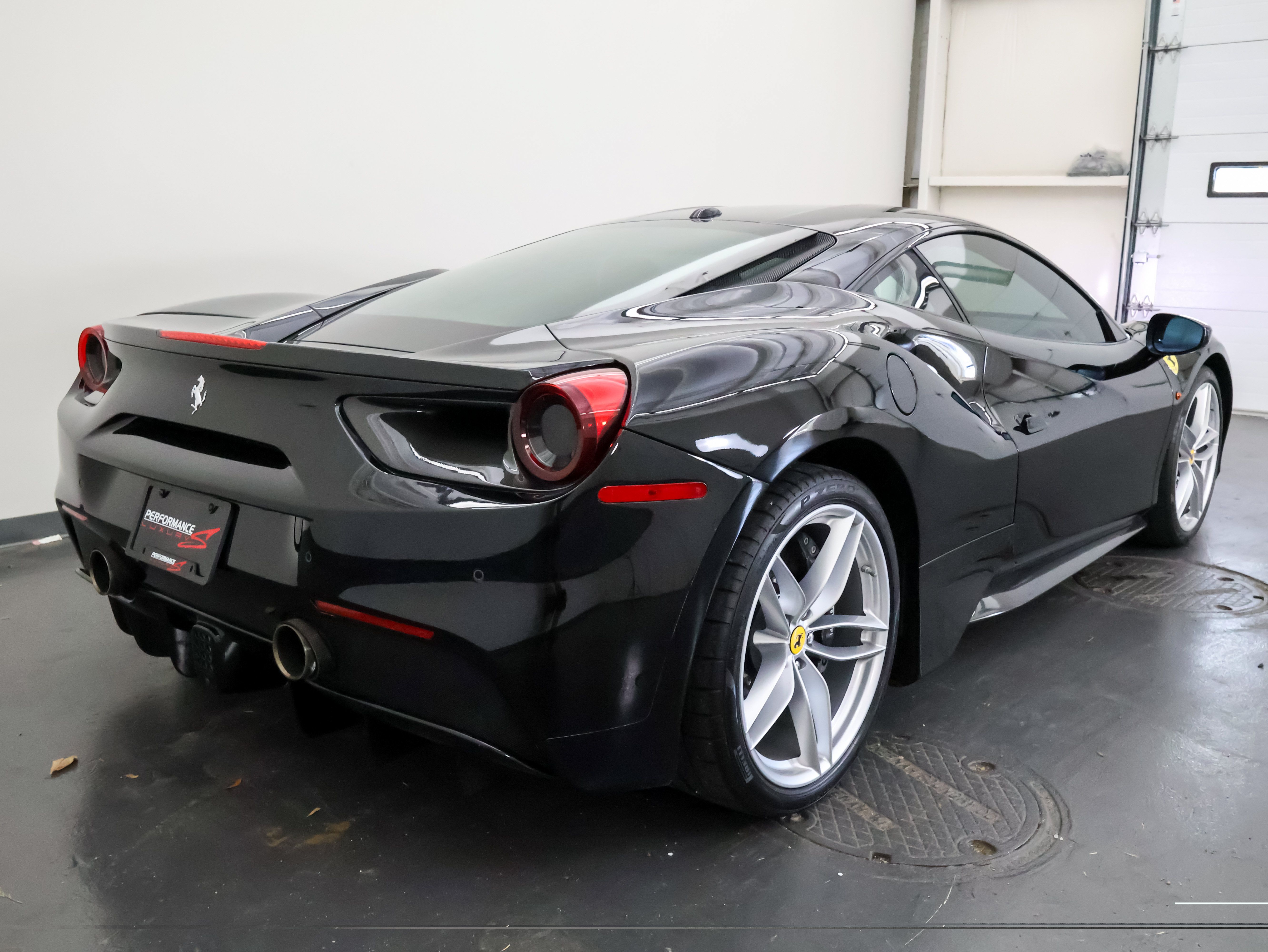 Used 2016 Ferrari 488 GTB RWD image 3