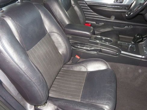 Used 2004 Ford Thunderbird RWD image 23