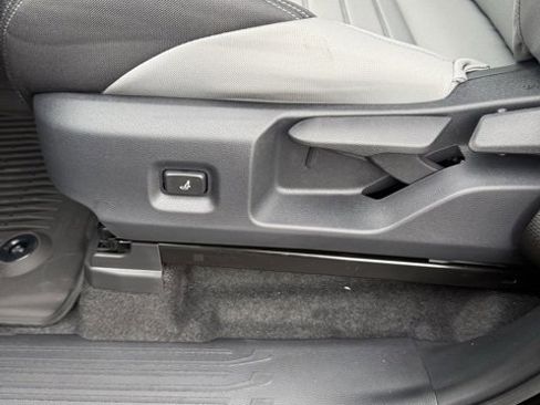 New 2025 Toyota Tacoma TRD Off-Road image 15