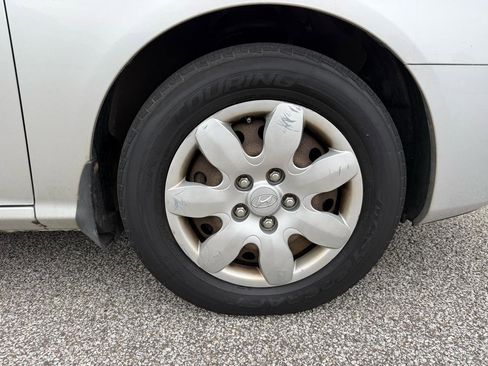 Used 2009 Hyundai Elantra GLS FWD image 24