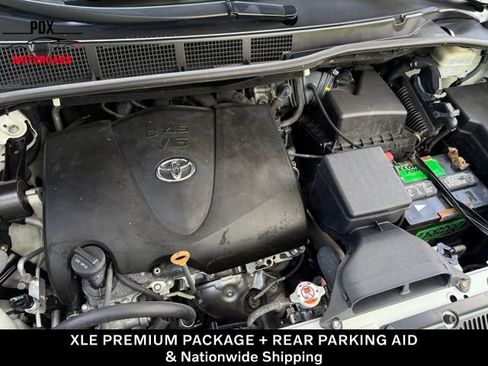 Used 2017 Toyota Sienna XLE Premium FWD image 32