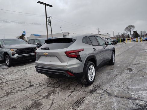 New 2026 Chevrolet Trax LS w/ LS Convenience Package image 3