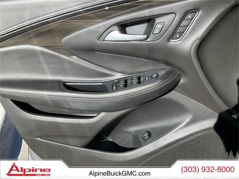 Used 2020 Buick Envision Essence image 18