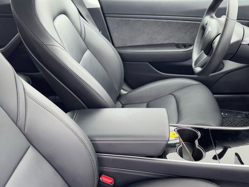 Used 2018 Tesla Model 3 Long Range image 10