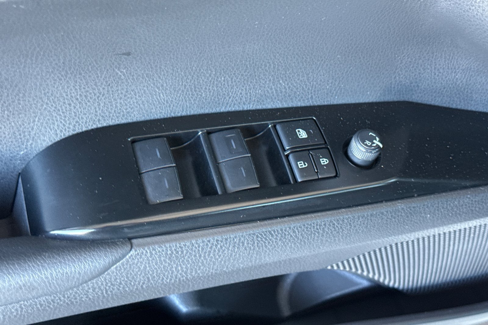 Certified 2025 Toyota Camry LE FWD image 14