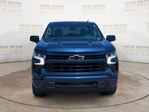 Used 2023 Chevrolet Silverado 1500 RST w/ Z71 Off-Road Package AWD/4WD image 8