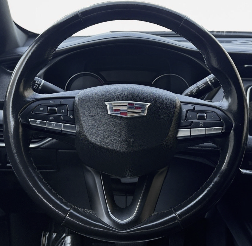 Used 2021 Cadillac XT4 Premium Luxury AWD/4WD image 18