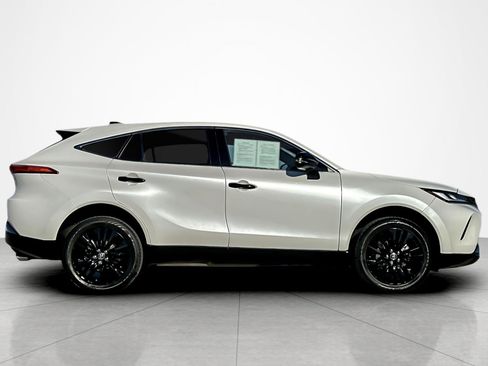 Certified 2024 Toyota Venza Nightshade image 6