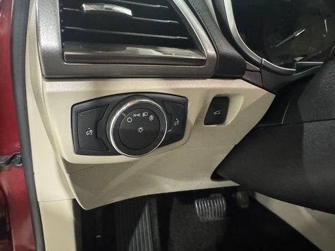 Used 2018 Ford Fusion SE w/ Equipment Group 602A FWD image 35