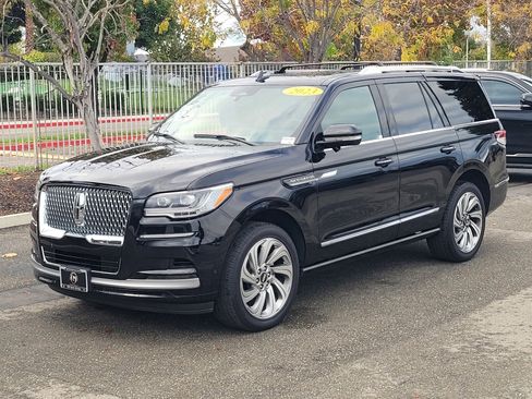 Used 2023 Lincoln Navigator Reserve image 8