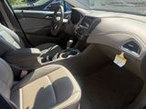 Used 2017 Chevrolet Cruze Premier image 5