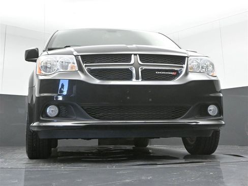 Used 2019 Dodge Grand Caravan SXT FWD image 31