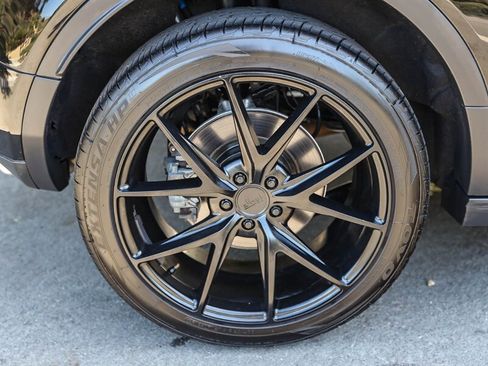Used 2018 Land Rover Range Rover Evoque SE Dynamic AWD/4WD image 13