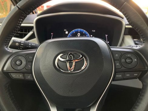 Used 2025 Toyota Corolla XSE FWD image 14