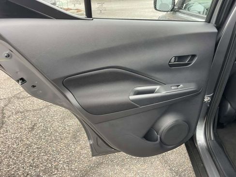 Used 2025 Nissan Kicks Play S image 12