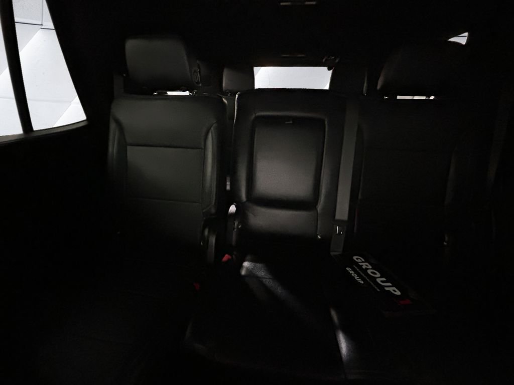 Used 2024 Chevrolet Tahoe LS RWD image 18
