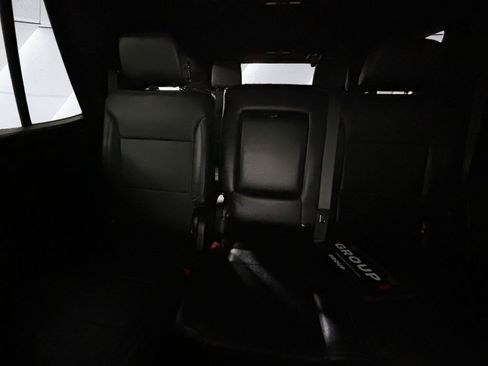 Used 2024 Chevrolet Tahoe LS RWD image 18