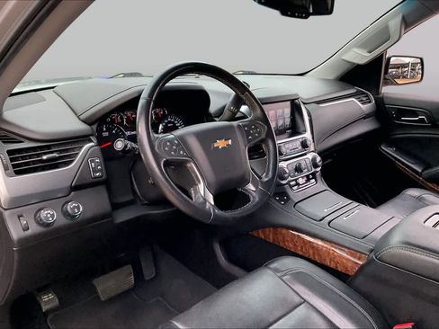 Used 2019 Chevrolet Tahoe Premier AWD/4WD image 17