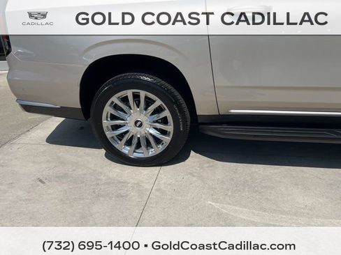 Certified 2024 Cadillac Escalade ESV Premium Luxury w/ LPO, Floor Liner Package AWD/4WD image 6