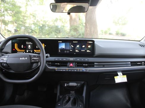 New 2026 Kia K4 LXS image 22