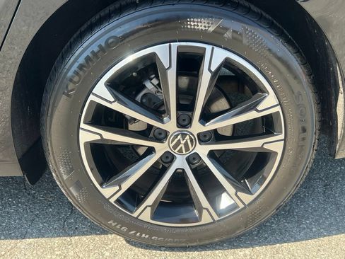 Used 2025 Volkswagen Jetta Sport FWD image 12