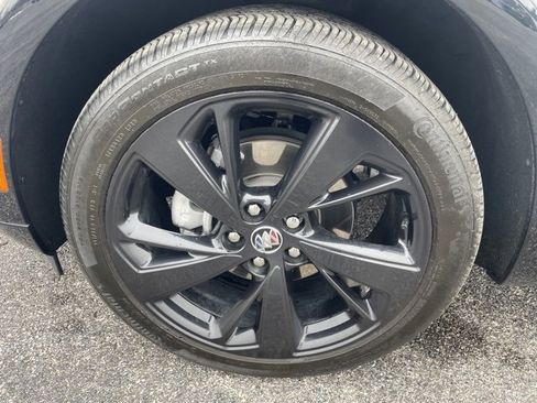 Used 2023 Buick Envision Essence w/ Sport Touring Package image 45