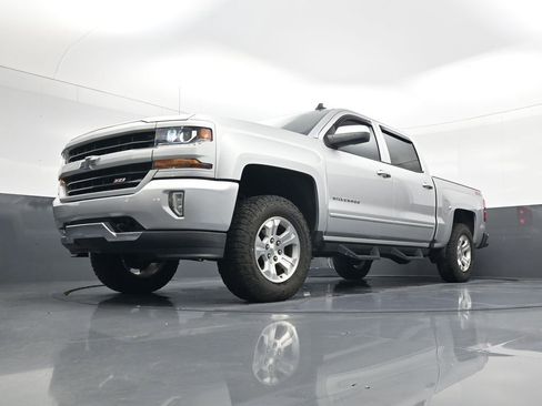 Used 2018 Chevrolet Silverado 1500 LT w/ All Star Edition AWD/4WD image 21