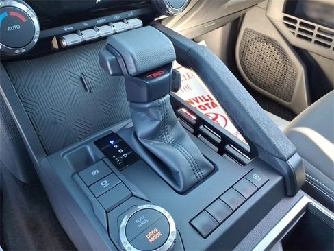 Used 2024 Toyota Tacoma TRD Sport image 16