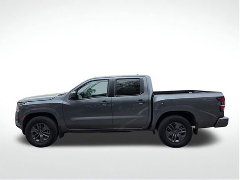 Used 2025 Nissan Frontier SV image 6