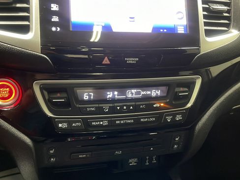 Used 2018 Honda Pilot Elite image 11