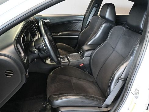 Used 2019 Dodge Charger R/T w/ Plus Group RWD image 15