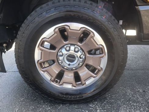 Used 2020 GMC Yukon Denali w/ Denali Premium Package image 9