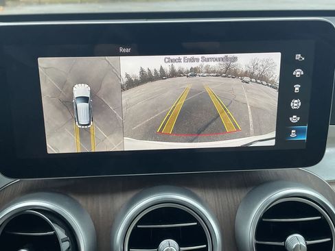 Used 2022 Mercedes-Benz GLC 300 4MATIC image 27