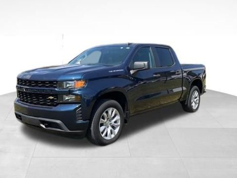 Used 2021 Chevrolet Silverado 1500 Custom image 3