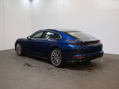 Certified 2024 Porsche Panamera 4 image 3
