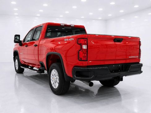 Used 2025 Chevrolet Silverado 3500 W/T AWD/4WD image 3