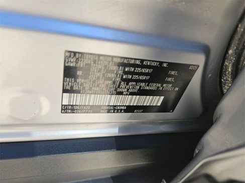 Used 2025 Toyota RAV4 XLE image 30